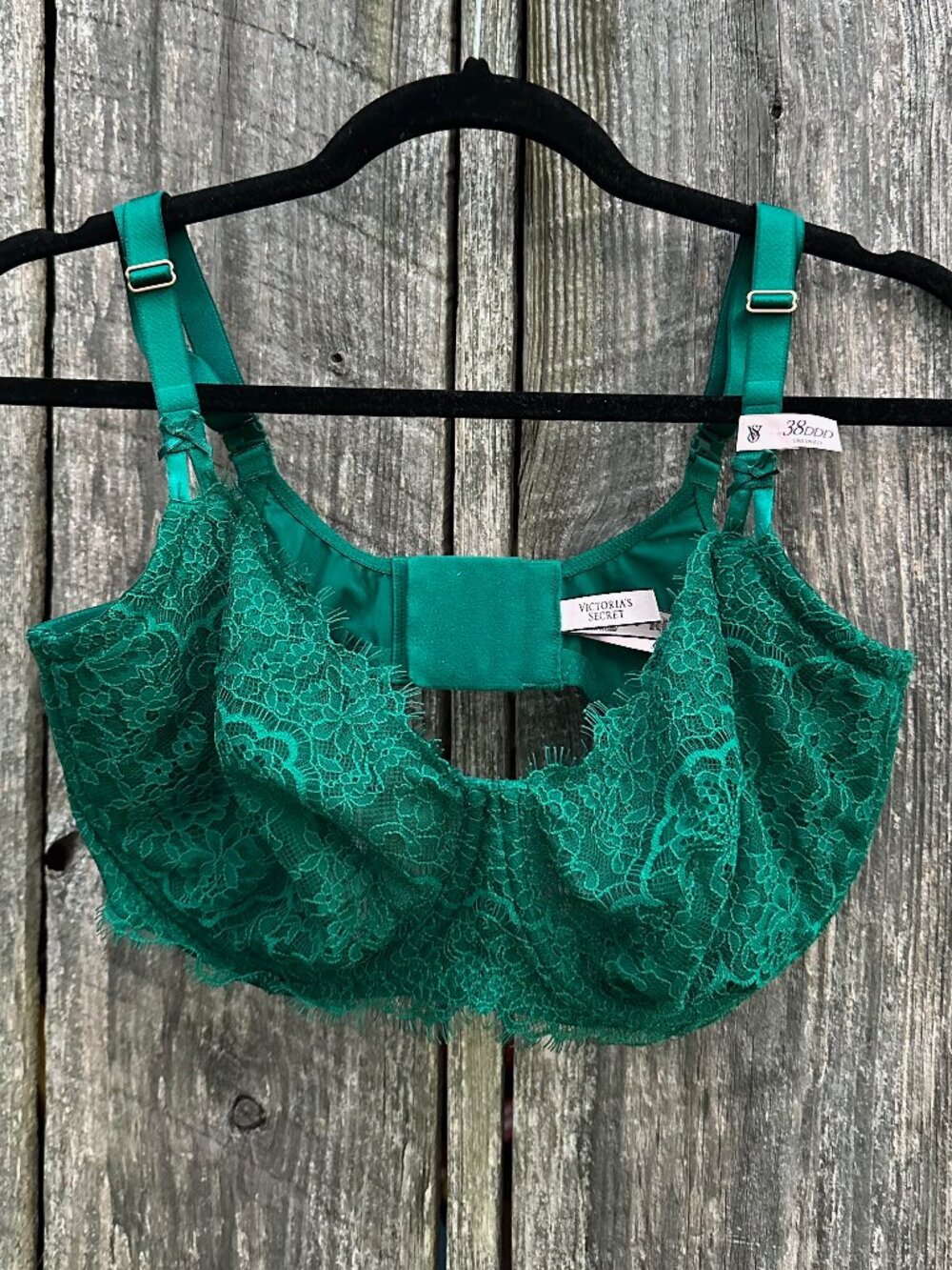 Victoria’s Secret Dream Angels Push-Up Lace Bra 38DDD